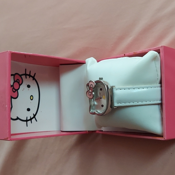 HELLO KITTY watch - Picture 2 of 5